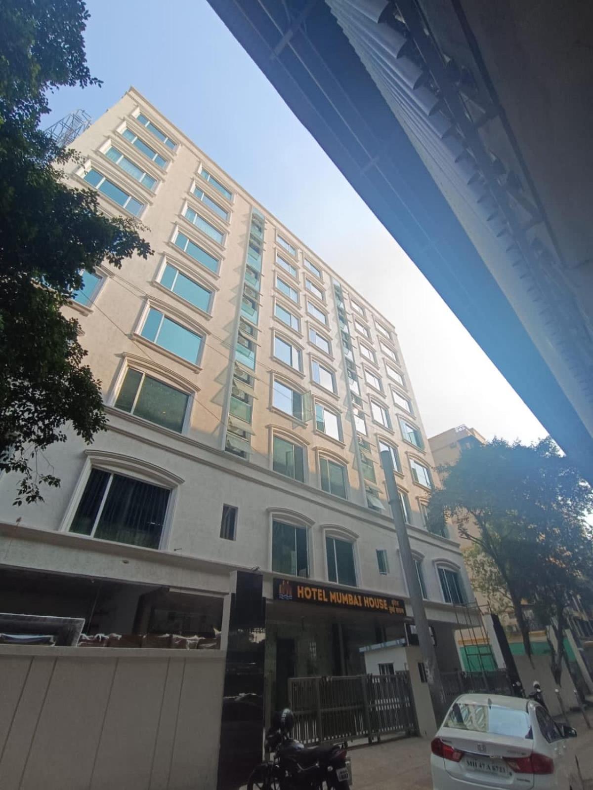 Hotel Mumbai House, Malad Exterior photo